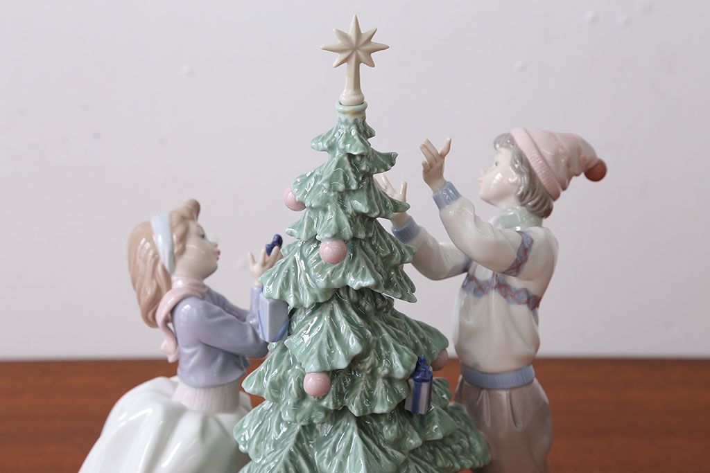 アンティーク雑貨　美品・リヤドロ(LLADRO)クリスマスツリーを飾ろう・箱付き(定価約15万円)