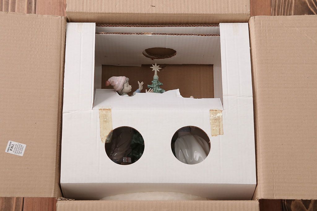 アンティーク雑貨　美品・リヤドロ(LLADRO)クリスマスツリーを飾ろう・箱付き(定価約15万円)