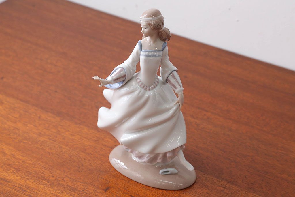 アンティーク雑貨 美品・リヤドロ(LLADRO)シンデレラ・箱付き