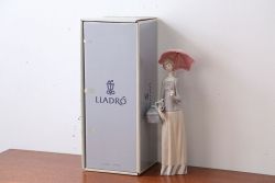 アンティーク雑貨　美品・リヤドロ(LLADRO)婦人服デザイナー・箱付き
