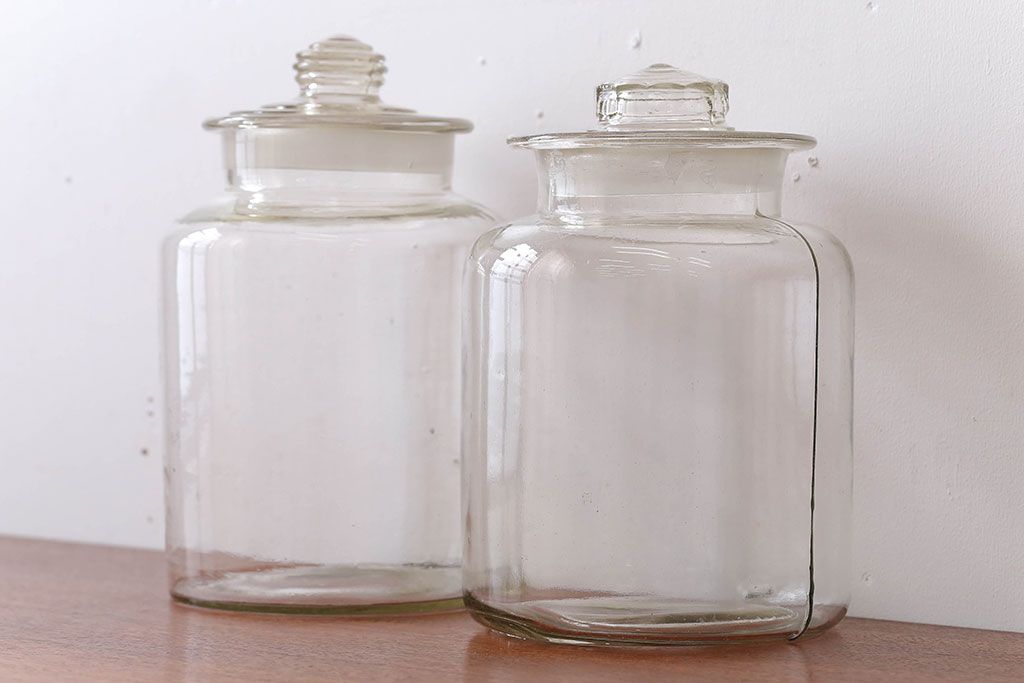 アンティーク雑貨　昭和レトロ　古いアンティークガラス瓶(ビン)2個セット