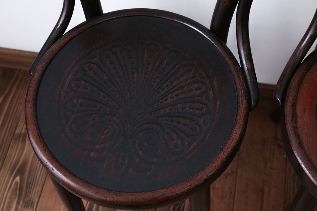 アンティーク家具　アンティーク　THONET(トーネット)社製バルーンバックベントウッドチェア2脚セット