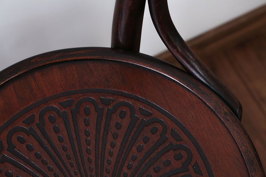アンティーク家具　アンティーク　THONET(トーネット)社製バルーンバックベントウッドチェア2脚セット