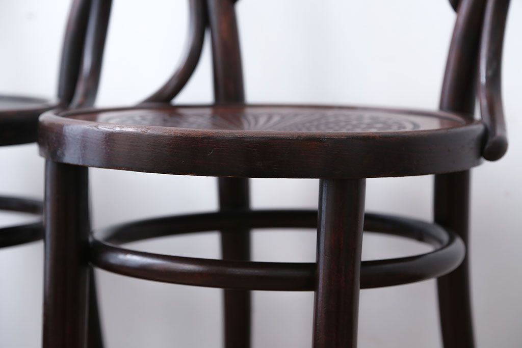 アンティーク家具　アンティーク　THONET(トーネット)社製バルーンバックベントウッドチェア2脚セット