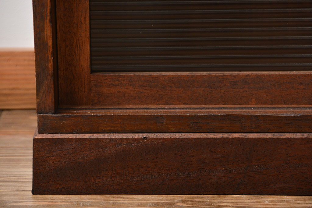 レトロ家具　昭和レトロ　モールガラス入り!4枚引き戸のアンティーク収納棚