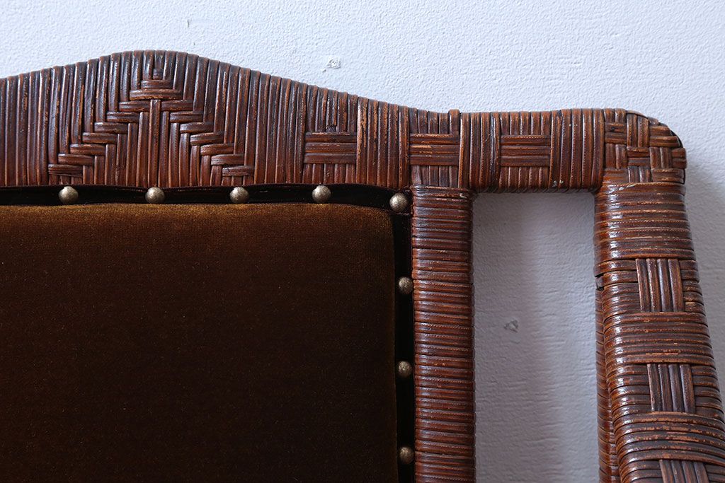 アンティーク家具　大正ロマン　ラタン(籐)製のラグジュアリーなアームチェア(1)