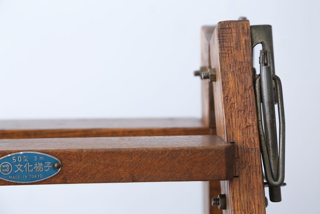 アンティーク雑貨　昭和レトロ　古いナラ材のアンティークウッドステップラダー(はしご・梯子・脚立)