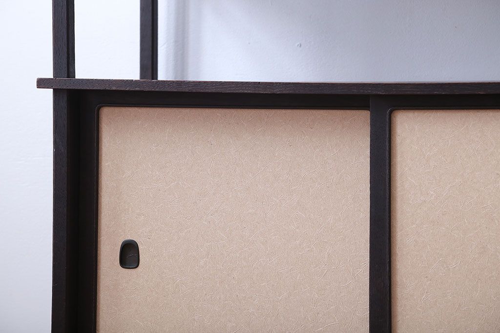 アンティーク家具　古民具・骨董　高級品!古い栗材の和風な引き戸付き飾り棚