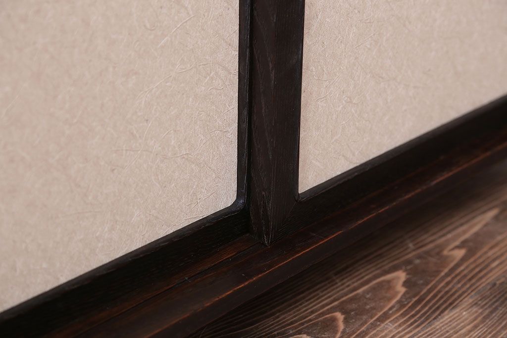 アンティーク家具　古民具・骨董　高級品!古い栗材の和風な引き戸付き飾り棚