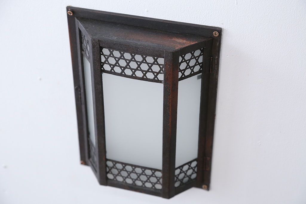 アンティーク　すりガラスの壁掛け照明シェード(1)