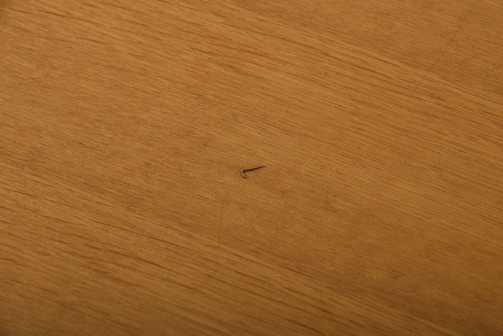 中古　天童木工　ナラ材のラウンドダイニングテーブル