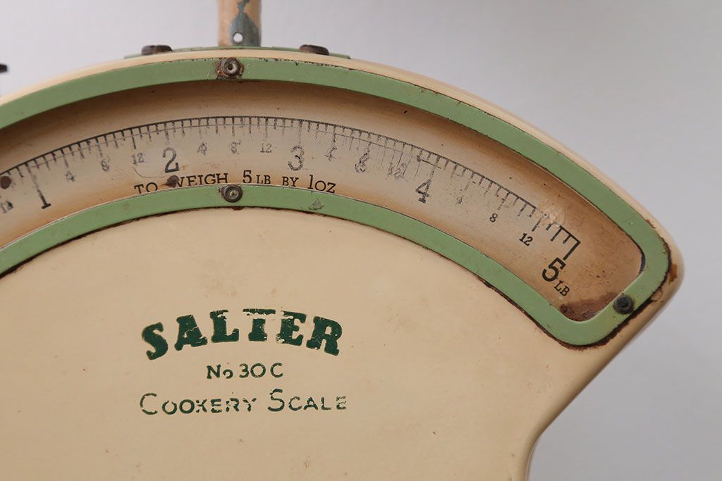 アンティーク雑貨　イギリスアンティーク　SALTER(ソルター)のキッチンスケール(はかり)
