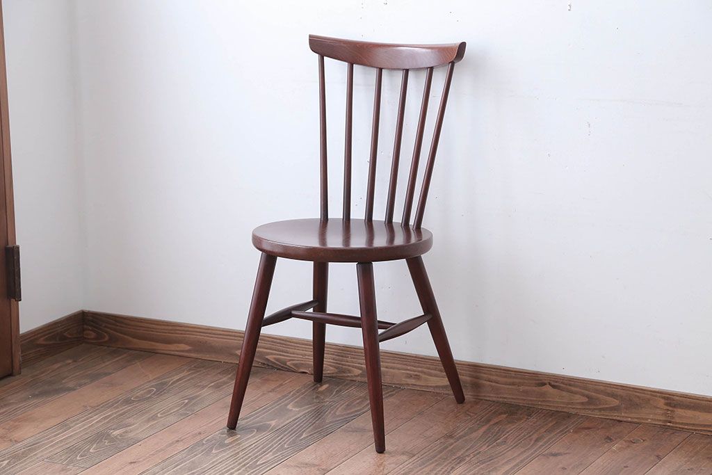 中古　秋田木工　レトロなスピンドルチェア(ダイニングチェア)(1)