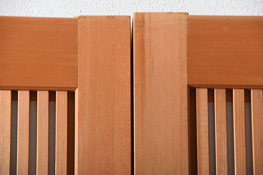 中古美品　木味を楽しむ美しさ　檜・杉材の高級障子格子戸2枚セット