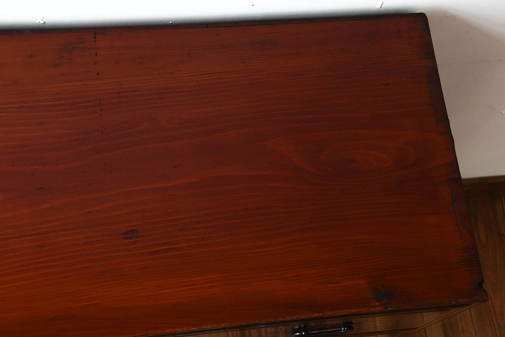アンティーク家具　和製アンティーク　面取りが上品な前面欅材の高級衣装箪笥(1)