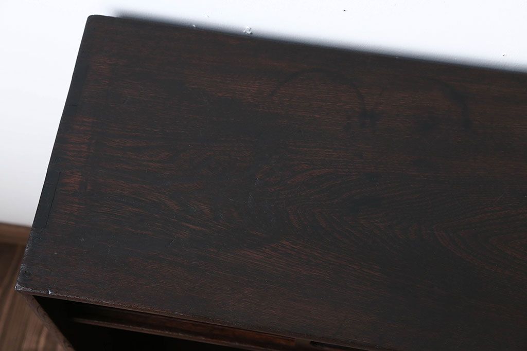 アンティーク家具　和製アンティーク　古い木製の小ぶりな茶箪笥(茶棚)