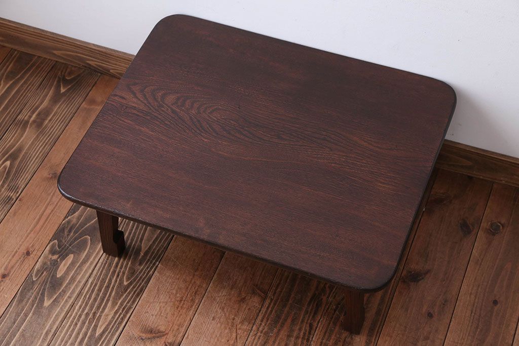 レトロ家具　昭和レトロ　天板栓材一枚板の脚のデザインがかわいい角ちゃぶ台