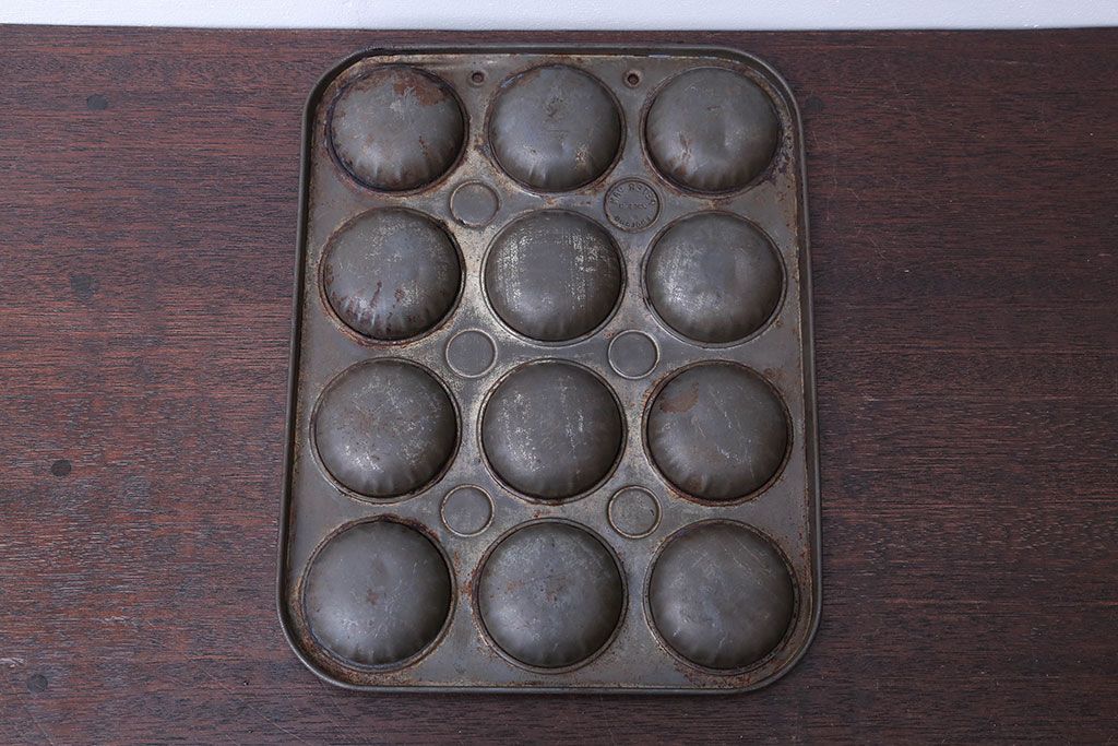 アンティーク雑貨　イギリスアンティーク　古いブリキ製　ケーキの焼き型　baking tin(ベーキング ティン)(1)