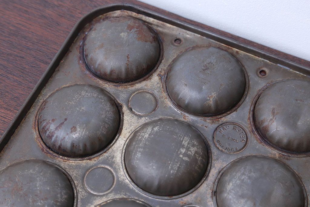 アンティーク雑貨　イギリスアンティーク　古いブリキ製　ケーキの焼き型　baking tin(ベーキング ティン)(1)
