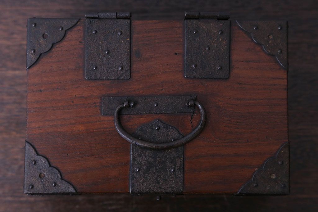 アンティーク雑貨　古民具・骨董　古い総欅材の小さなアンティーク印箱