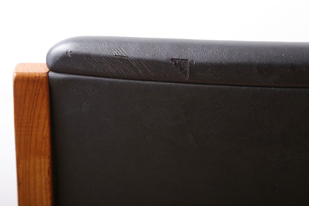 ヴィンテージ家具　北欧ビンテージ　ミッドセンチュリースタイルのアームチェア(2)