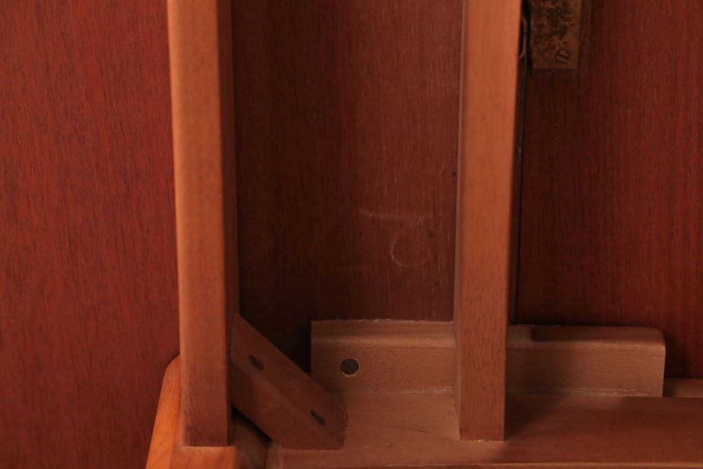 ヴィンテージ家具　北欧ビンテージ　チーク材のエクステンションテーブル(ダイニングテーブル)