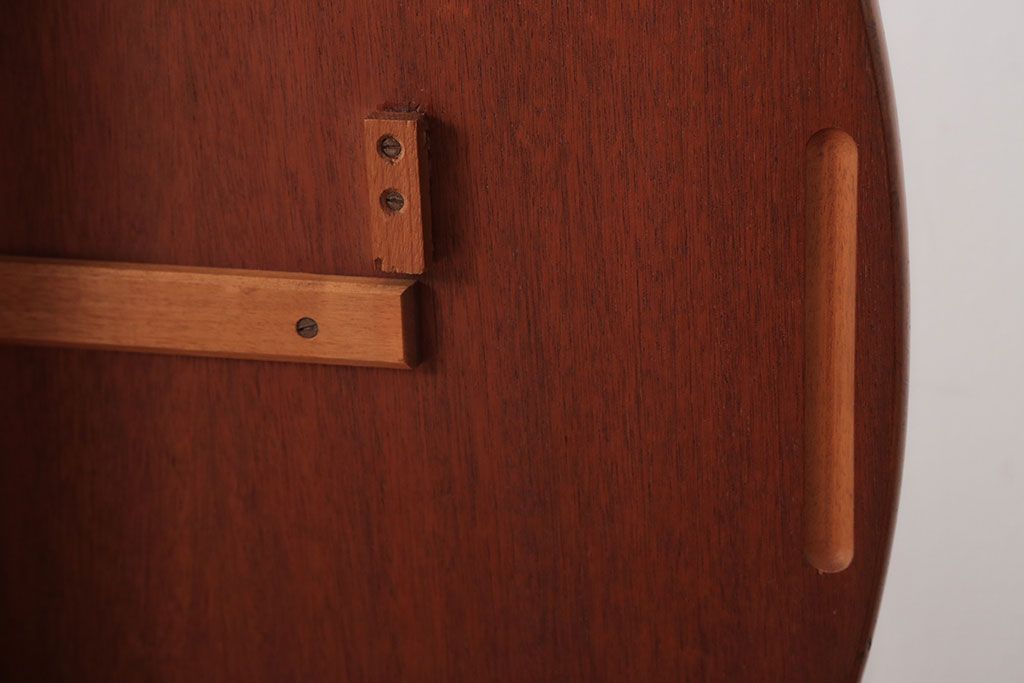 ヴィンテージ家具　北欧ビンテージ　チーク材のエクステンションテーブル(ダイニングテーブル)