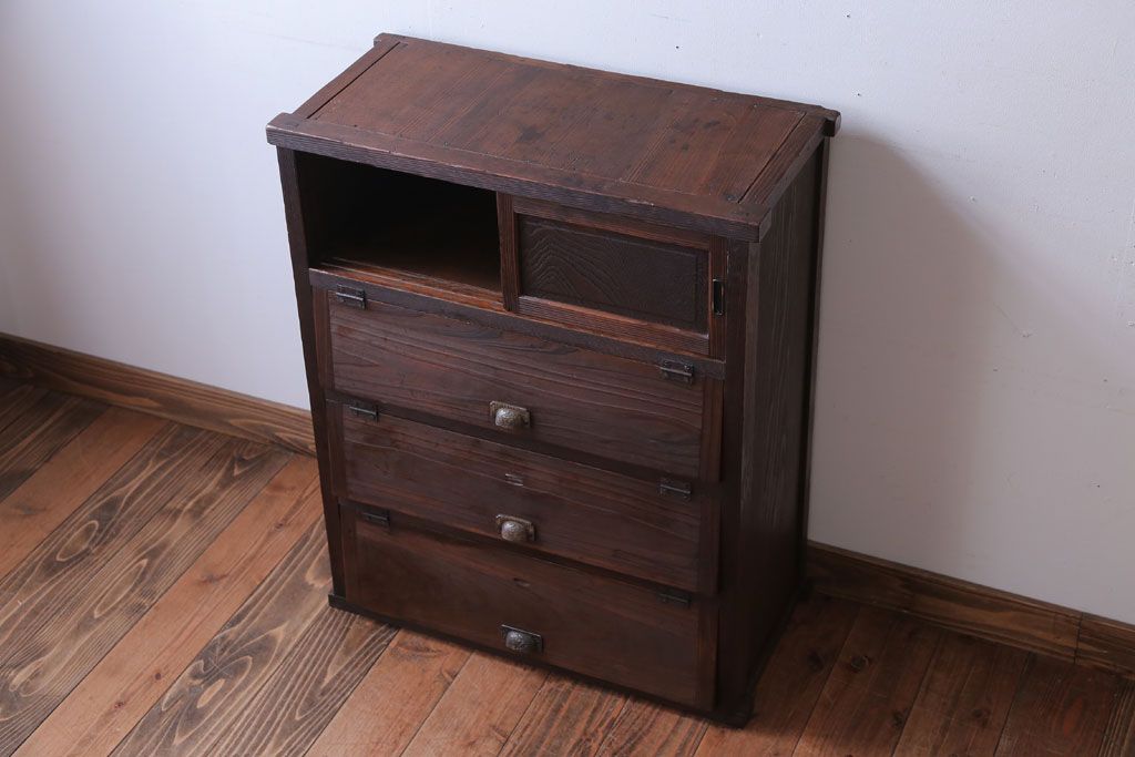 レトロ家具　昭和レトロ　古い木の小ぶりなパタパタ収納棚(下駄箱)