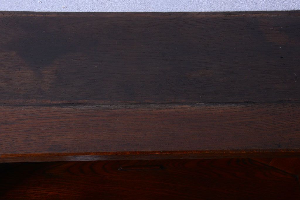 イギリスアンティーク　古いオーク材の大きなマントルピース