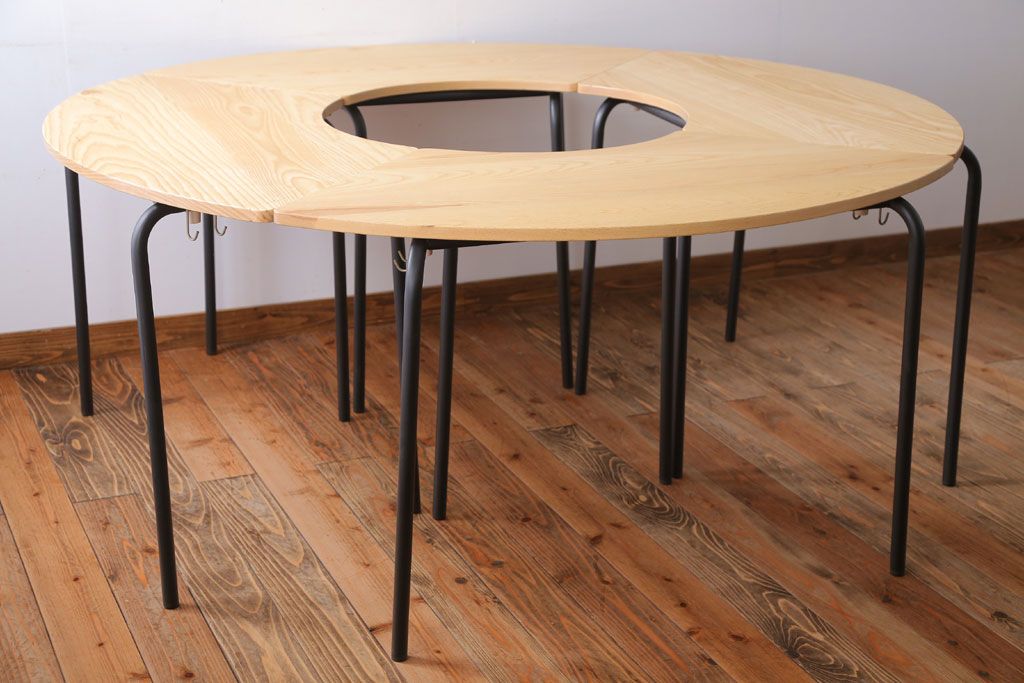 アンティーク家具　天板無垢材のバッグホルダー付きドーナツ型テーブル(4台セット、丸テーブル、円テーブル、鉄脚テーブル)