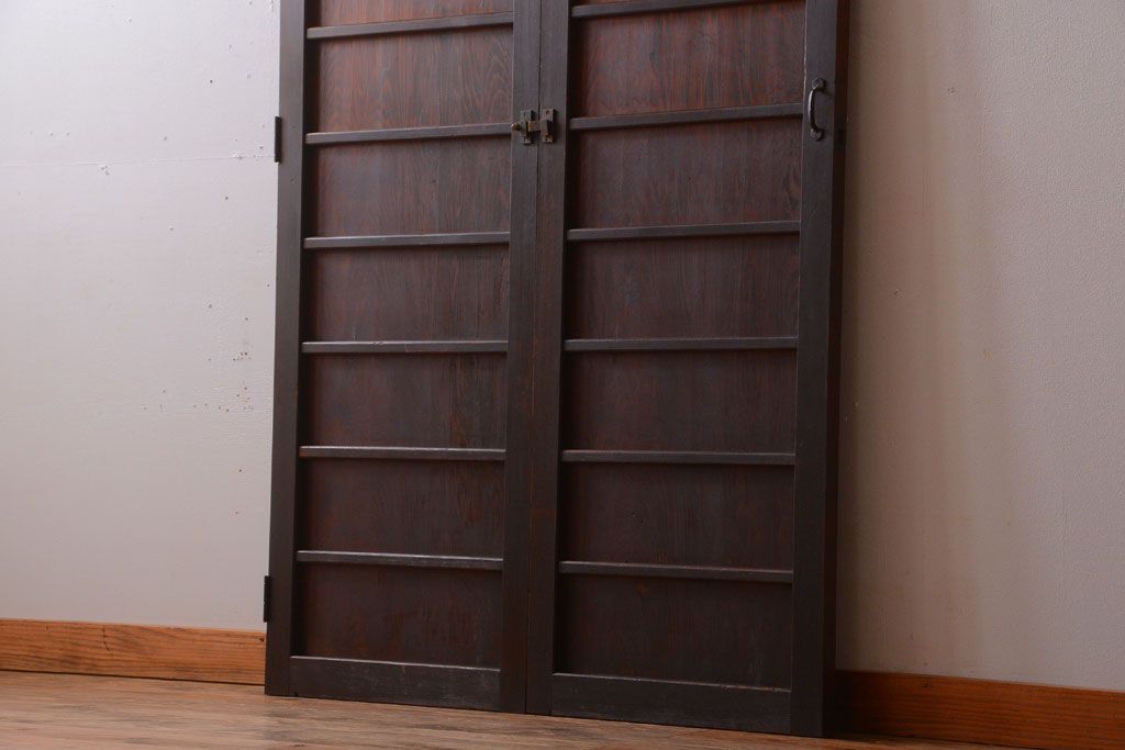 【商談品】古民具・骨董　古い木の二つ折り舞良扉(ドア)