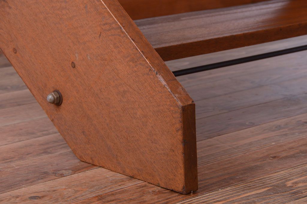 アンティーク雑貨　ビンテージ　古い学校使われていた昭和レトロな木製階段