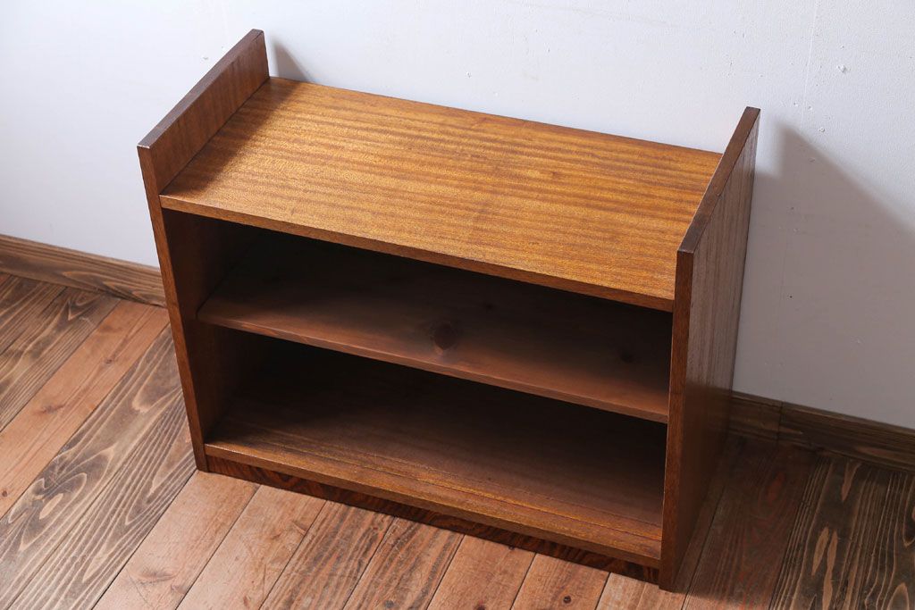 アンティーク家具　アンティーク　オープンラックの小さな収納棚(テレビ台)