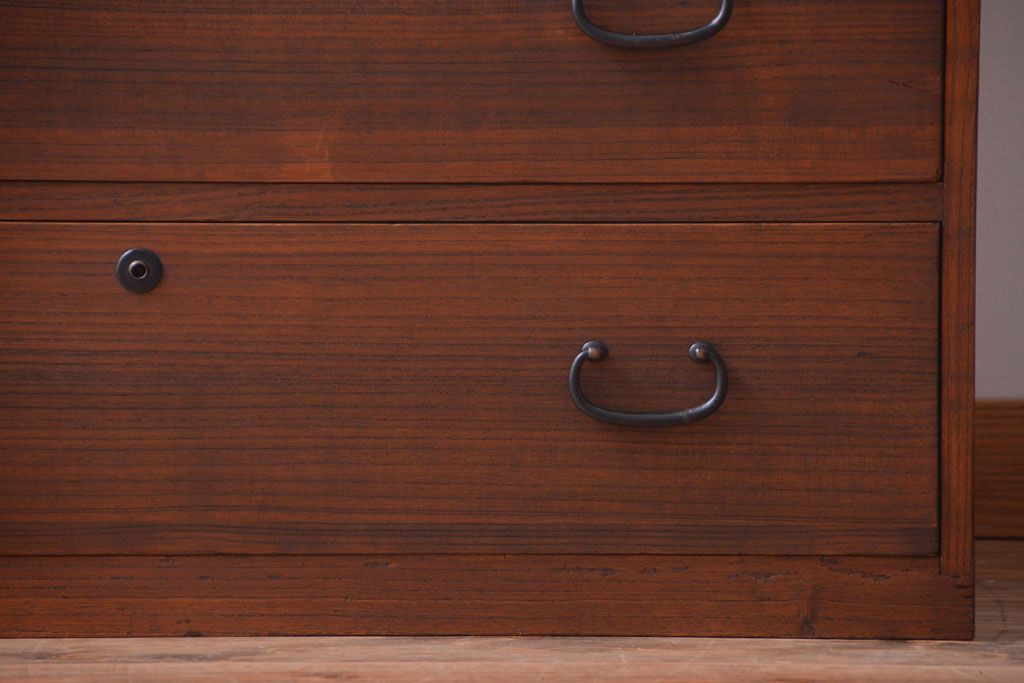 アンティーク家具　古民具・骨董　古い桐材の小さなアンティーク衣装箪笥(桐箪笥、桐たんす)