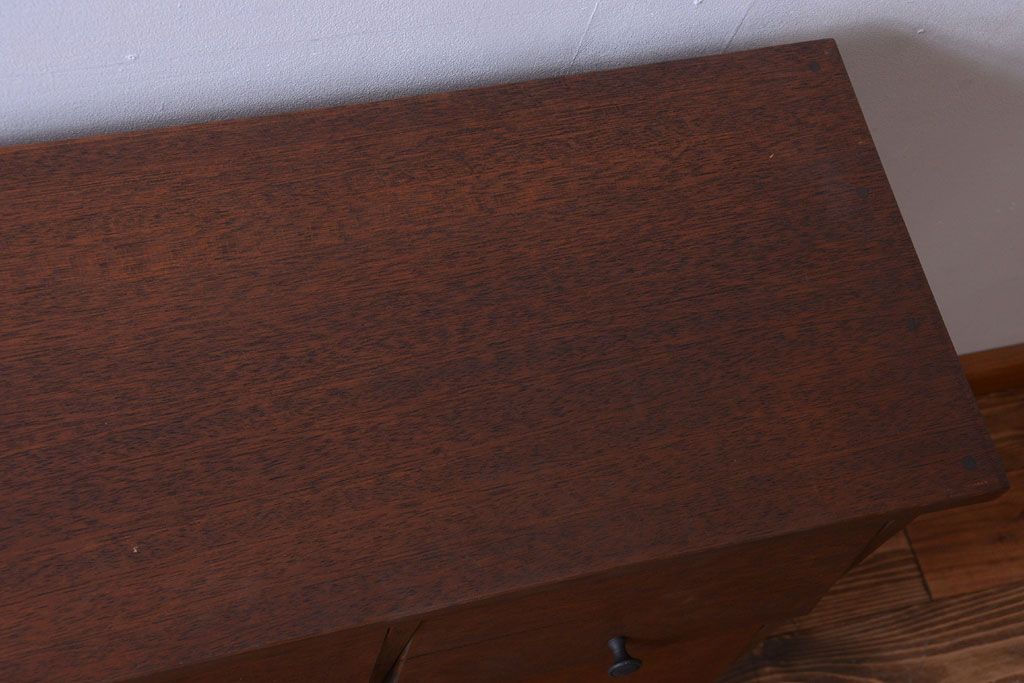 レトロ家具　昭和レトロ　かわいいパタパタ扉付き!アンティークマス目ロッカー(収納棚)(2)