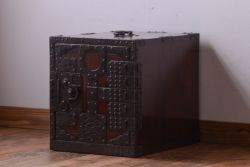 アンティーク家具　古民具・骨董　江戸期　かくし付き!懸硯型佐渡船箪笥(掛硯型、舟箪笥)