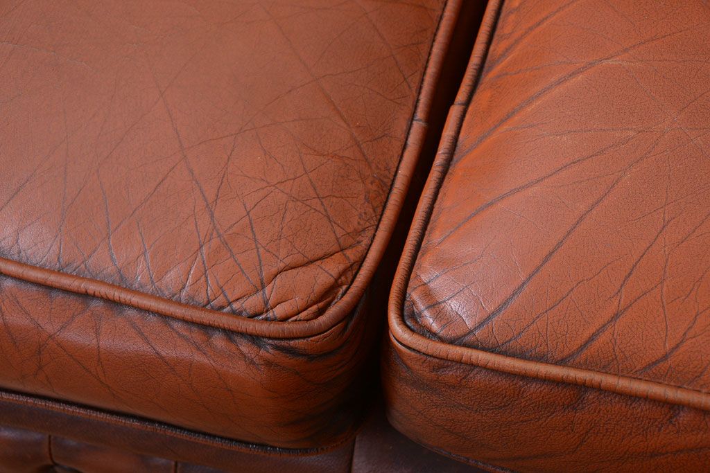 アンティーク家具　イギリスアンティーク　上品な古い高級ソファ