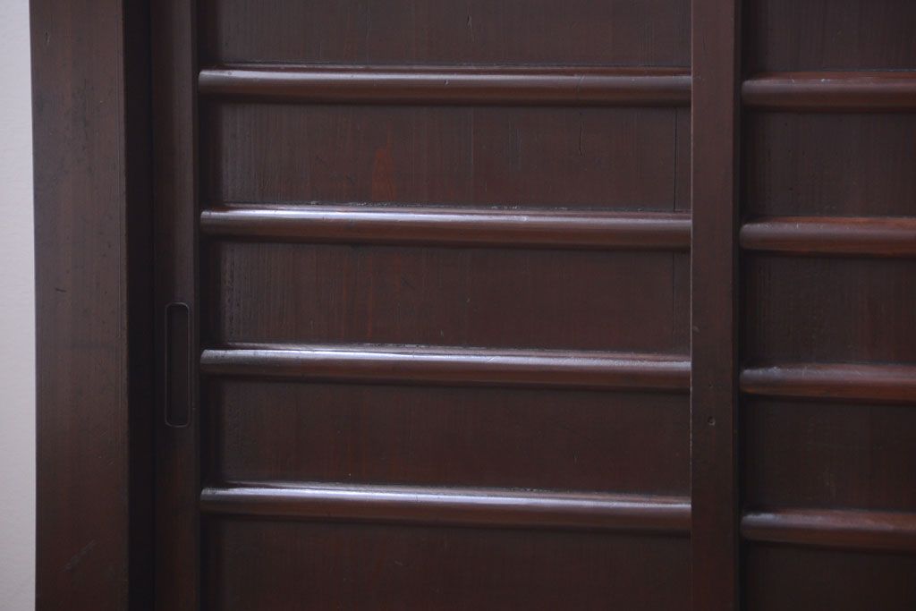 アンティーク家具　古民具・骨董　横桟引き戸の小さな三尺水屋箪笥サイドボード(テレビボード)