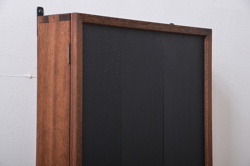 アンティーク家具　アンティーク　黒板付き　壁掛け戸棚