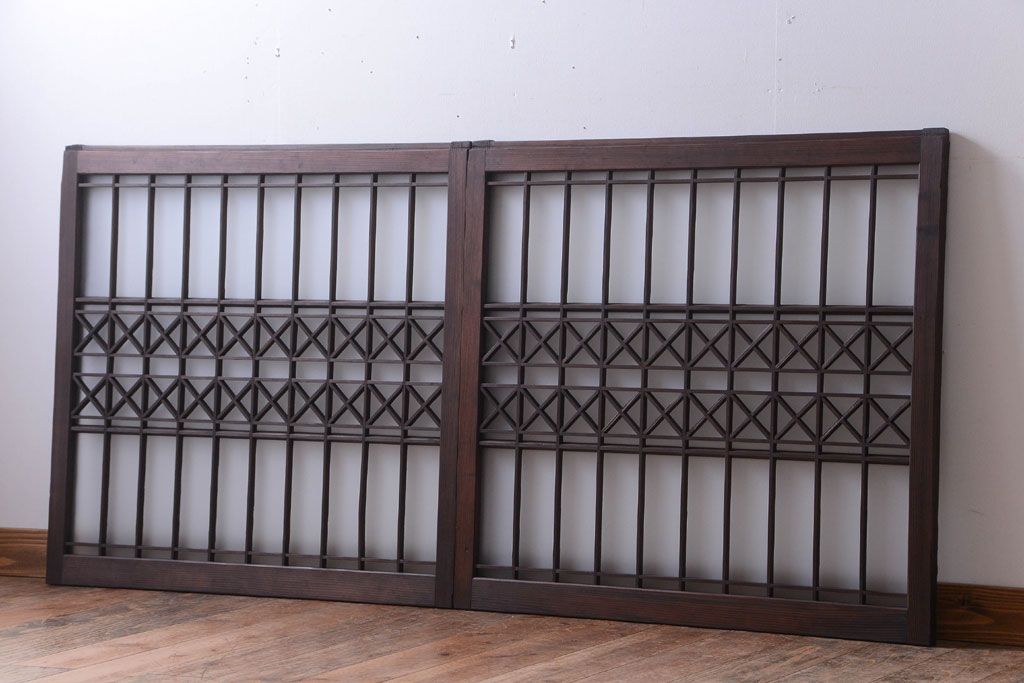 和製アンティーク　組子が上品な古い木のガラス戸2枚セット(窓)