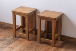 ヴィンテージ家具　ビンテージ　古い木のレトロな角スツール2脚セット(3)