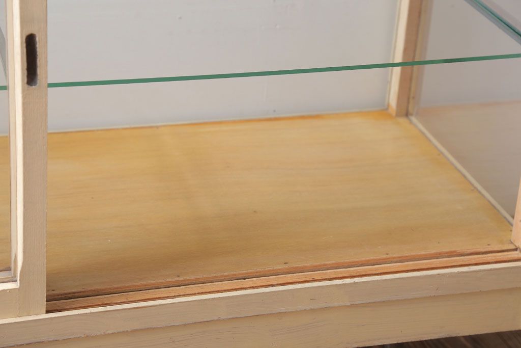 ヴィンテージ家具　昭和レトロ　鉄脚付きビンテージガラスケース(ショーケース)