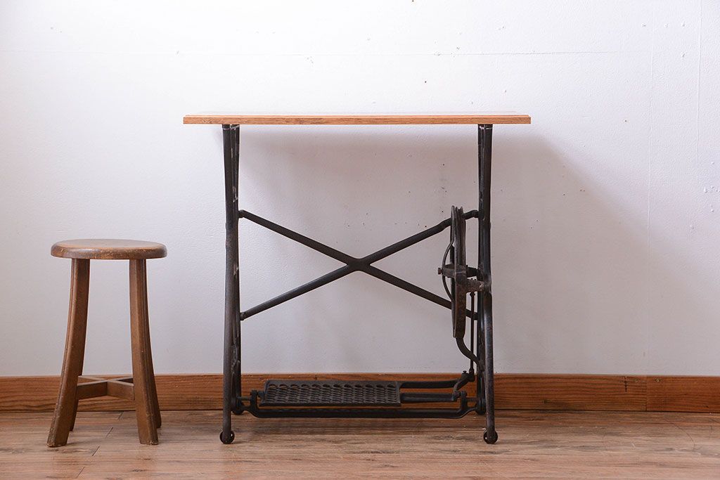 ヴィンテージ家具　アメリカビンテージ　WHITE(ホワイト)ミシンテーブル
