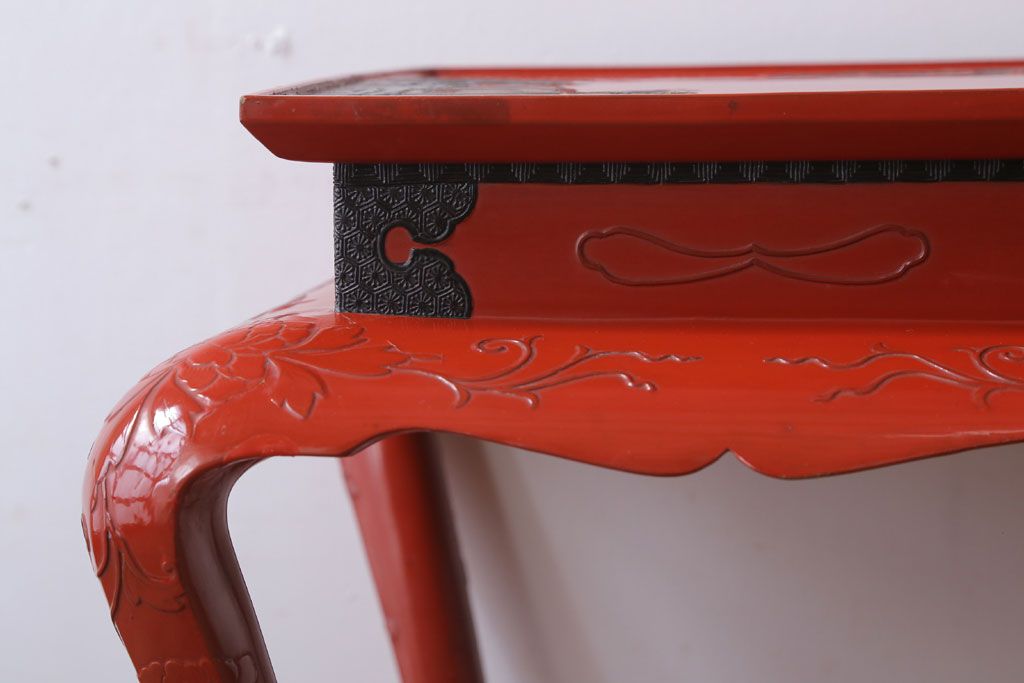 アンティーク雑貨 中国?古い朱漆木製花台(彫刻・堆朱・蒔絵