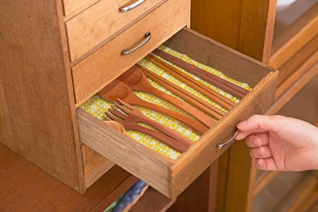 レトロ家具　昭和レトロ　古いナラ材のアンティーク小引き出し