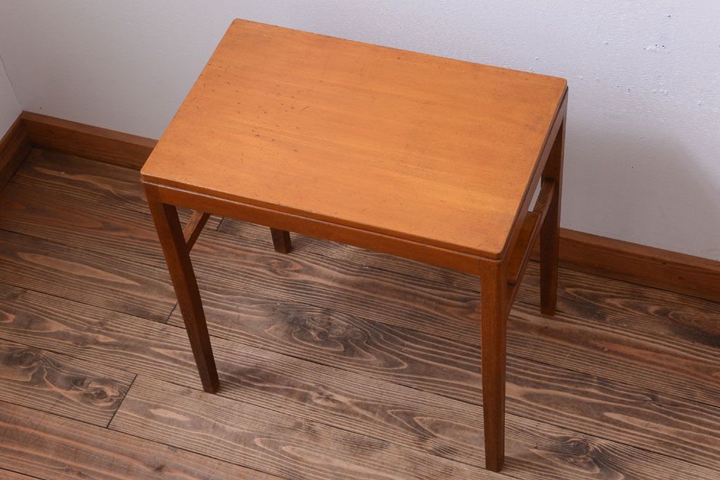 レトロ家具 昭和レトロ 古い木製のシンプルなアンティークサイドテーブル | ラフジュ工房