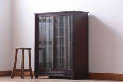 アンティーク家具　和製アンティーク　銀モールガラス入り!古い木製の引き戸収納棚(下駄箱)