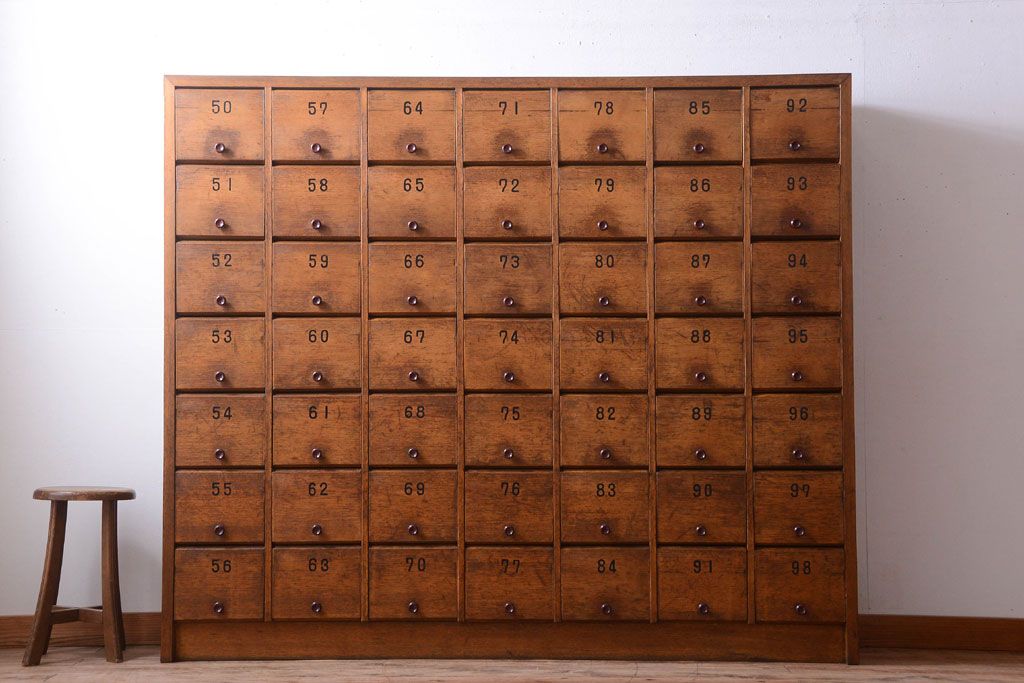 レトロ家具　昭和レトロ　大きなパタパタ収納棚(マス目棚・ロッカー)