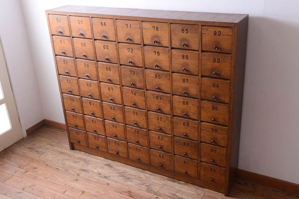 レトロ家具　昭和レトロ　大きなパタパタ収納棚(マス目棚・ロッカー)