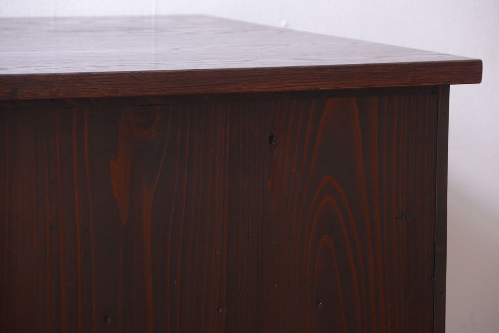アンティーク家具　古民具・骨董　脚付きのアンティーク時代箪笥カウンターテーブル(作業台)